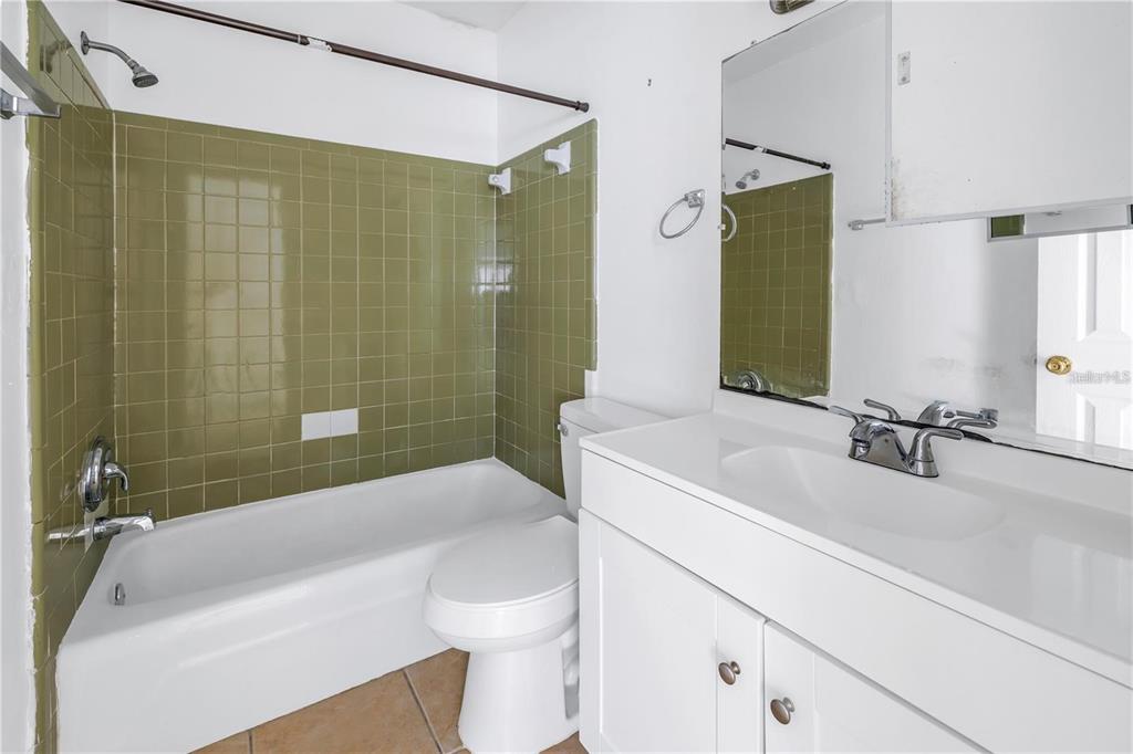 185 Fulton Street Northeast Largo, FL 33771 - Photo 12 of 21