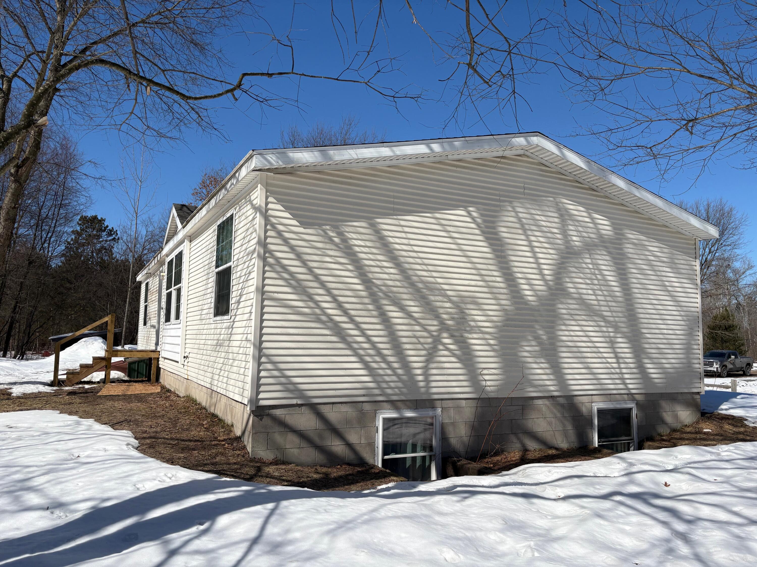 12355 9 Mile Road Kaleva, MI 49645 - Photo 4 of 58 IMG_8078