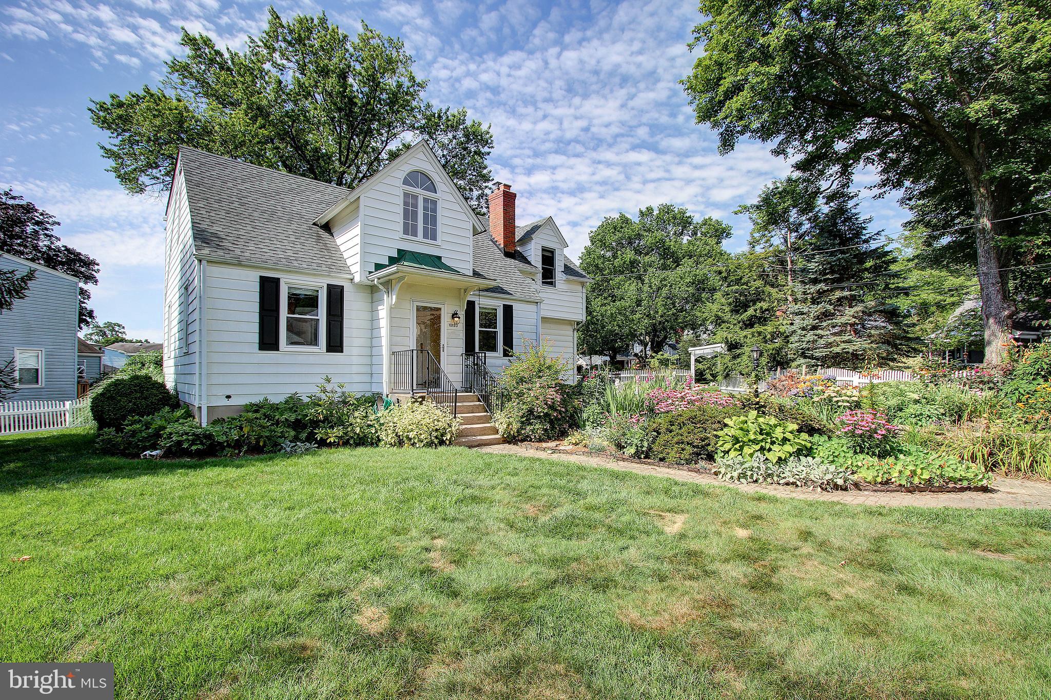 10133 Greenock Road Silver Spring, MD 20901 - Photo 2 of 41 Beautiful yard