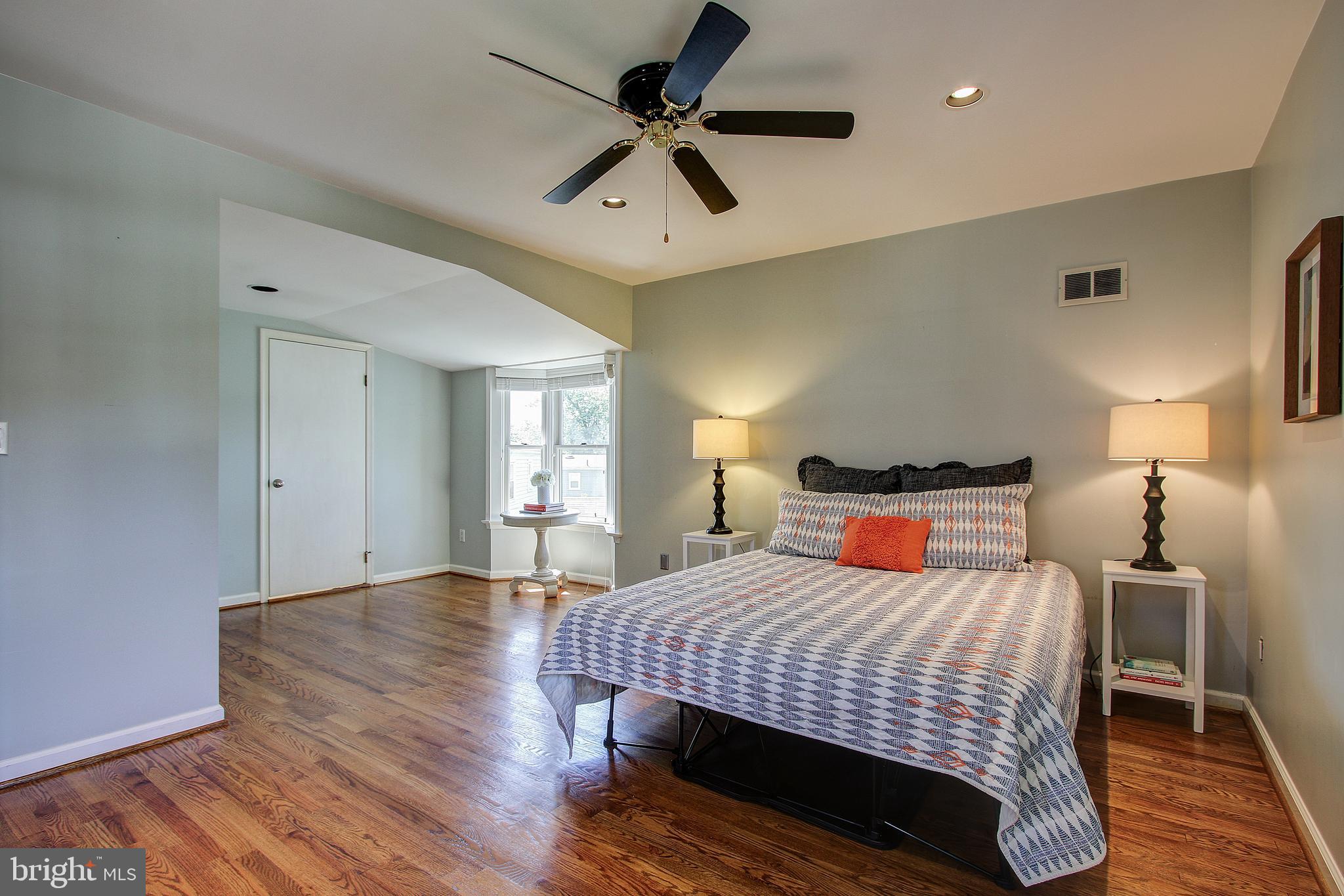 10133 Greenock Road Silver Spring, MD 20901 - Photo 27 of 41 Spacious master