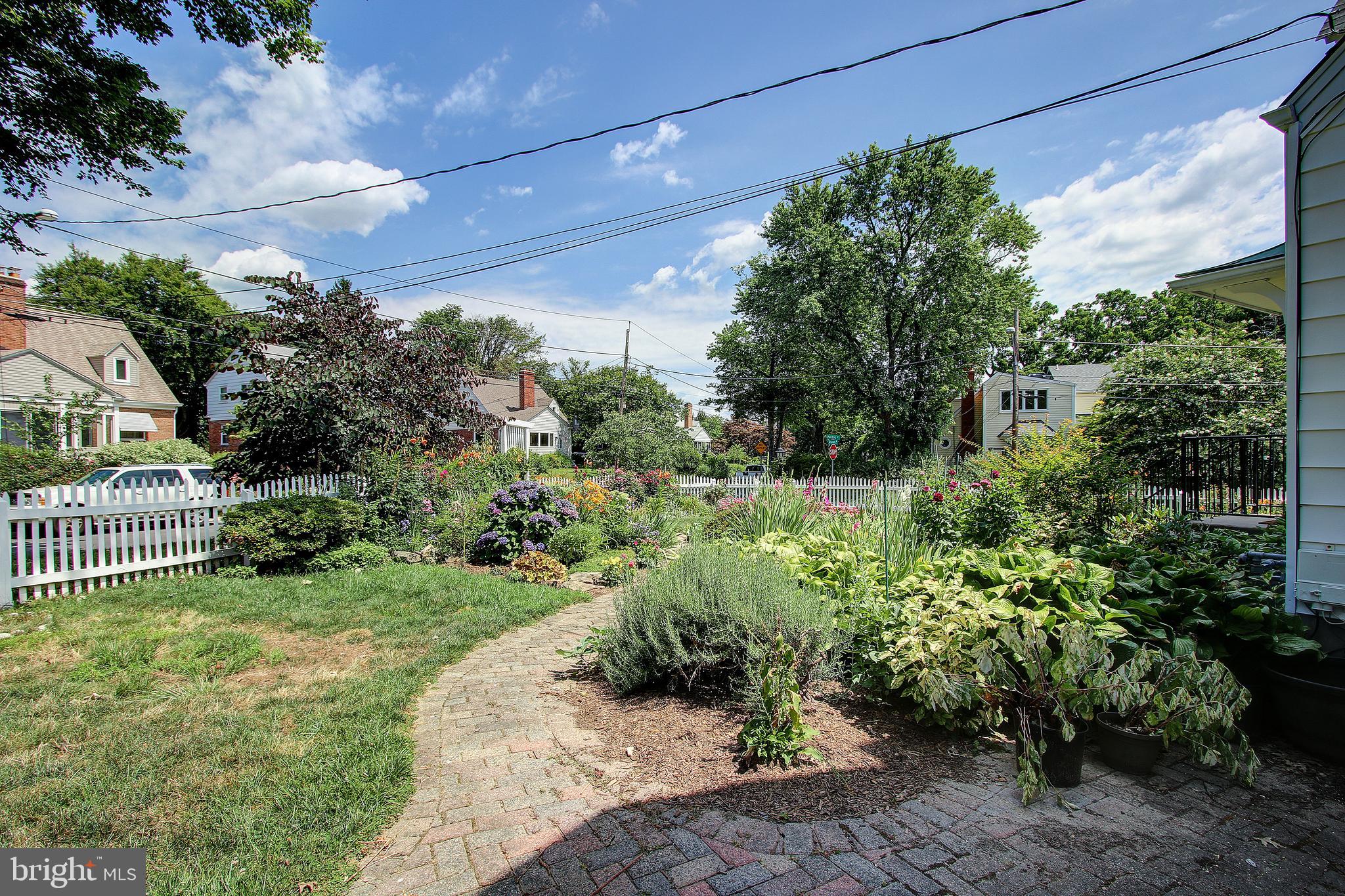 10133 Greenock Road Silver Spring, MD 20901 - Photo 37 of 41 The gardens are GORGEOUS - must see!