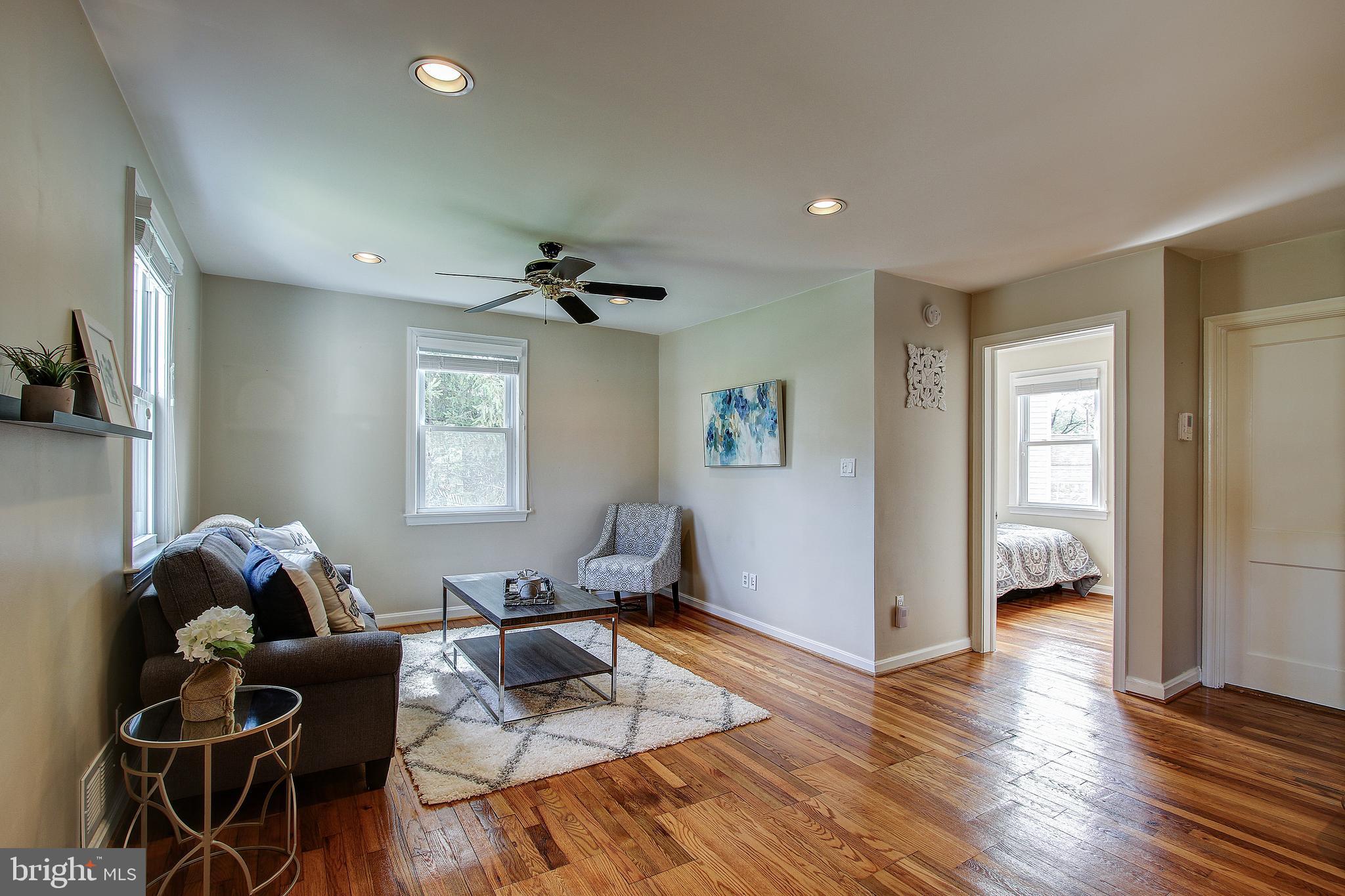 10133 Greenock Road Silver Spring, MD 20901 - Photo 6 of 41 Spacious family room space
