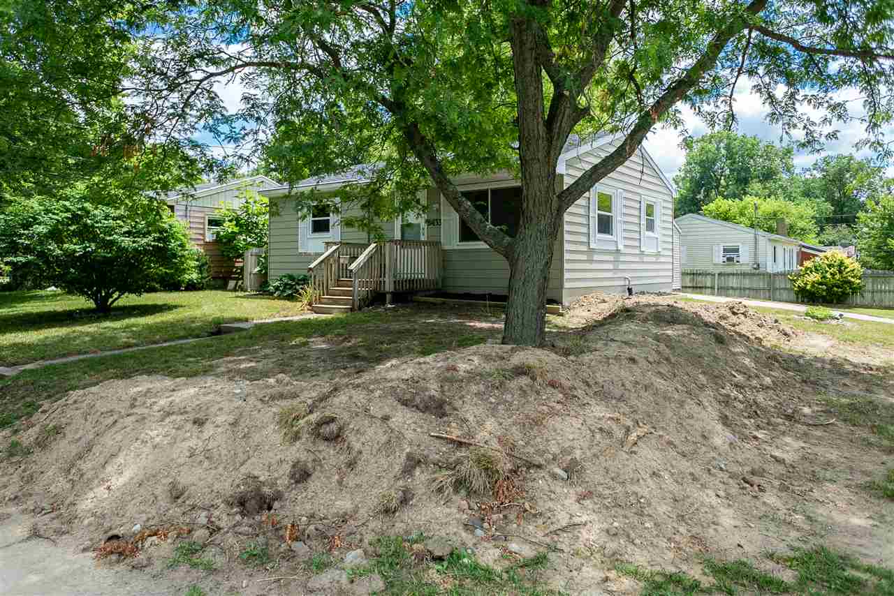2433 Pollard Road Lansing, MI 48911 - Photo 18 of 18 50017478-17.JPG