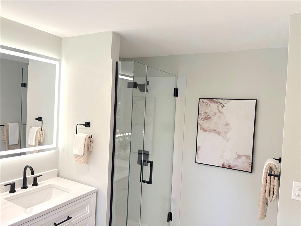 7 Simmons Road Barrington, RI 02806 - Photo 19 of 28