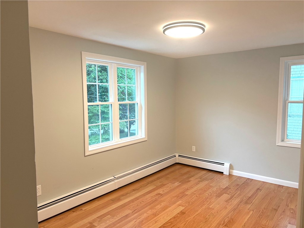 7 Simmons Road Barrington, RI 02806 - Photo 22 of 28