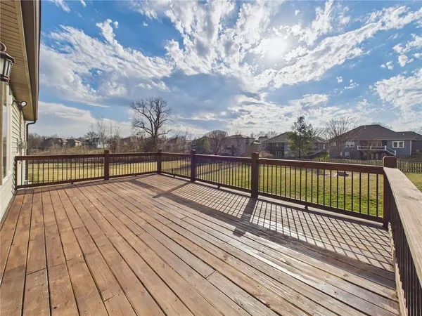 $470,000 | 1230 Hillmann Lane, Warrensburg, MO 64093