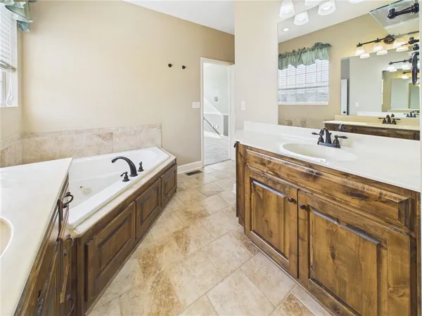 $470,000 | 1230 Hillmann Lane, Warrensburg, MO 64093
