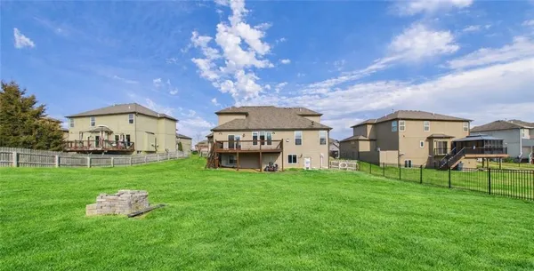 $470,000 | 1230 Hillmann Lane, Warrensburg, MO 64093