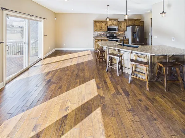 $470,000 | 1230 Hillmann Lane, Warrensburg, MO 64093