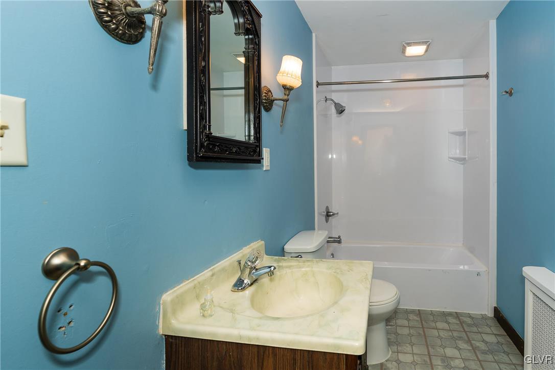 767 Klein Road Easton, PA 18040 - Photo 11 of 15 Full bath on second floor