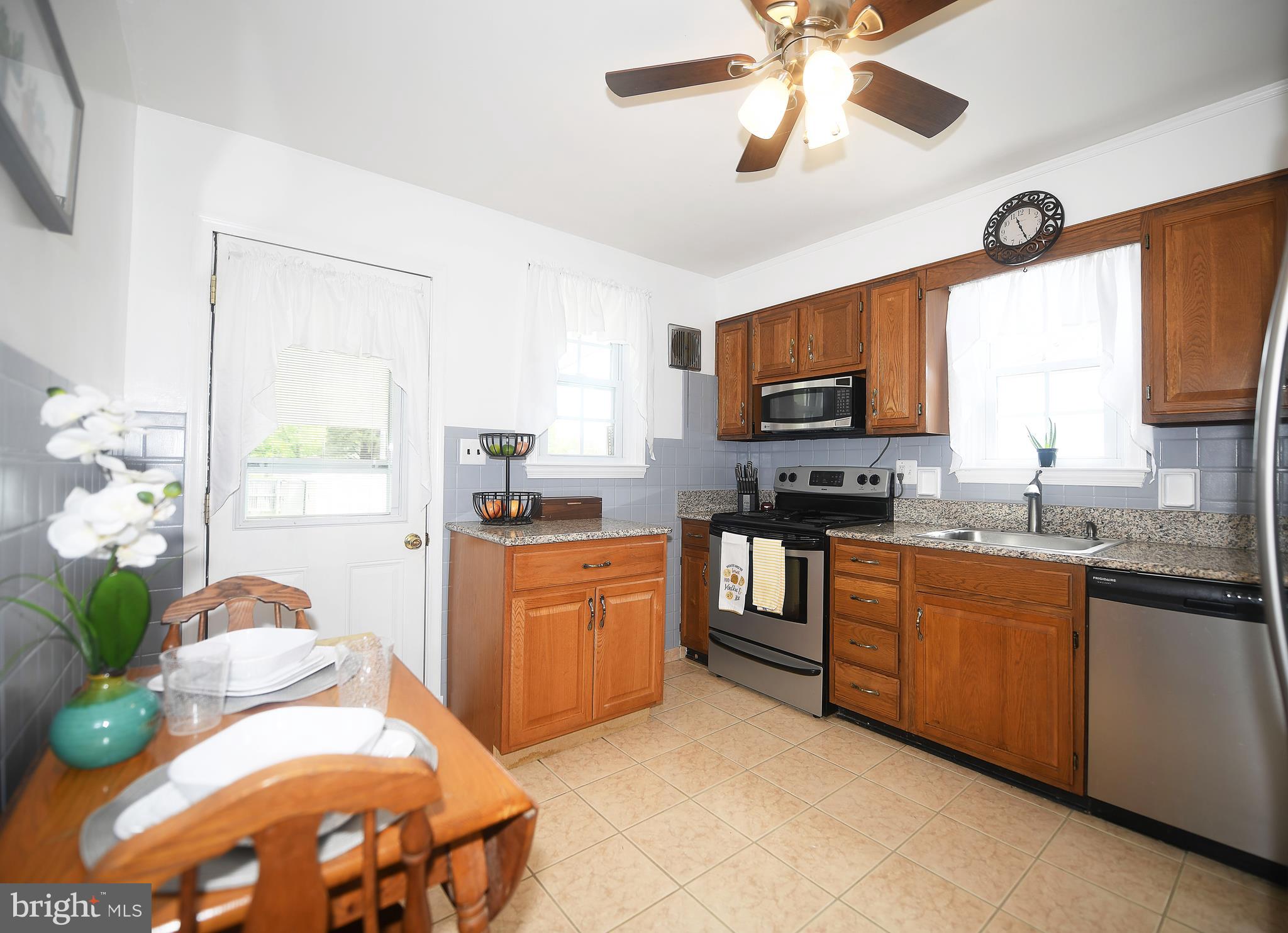 4226 East Joppa Road Baltimore, MD 21236 - Photo 10 of 38