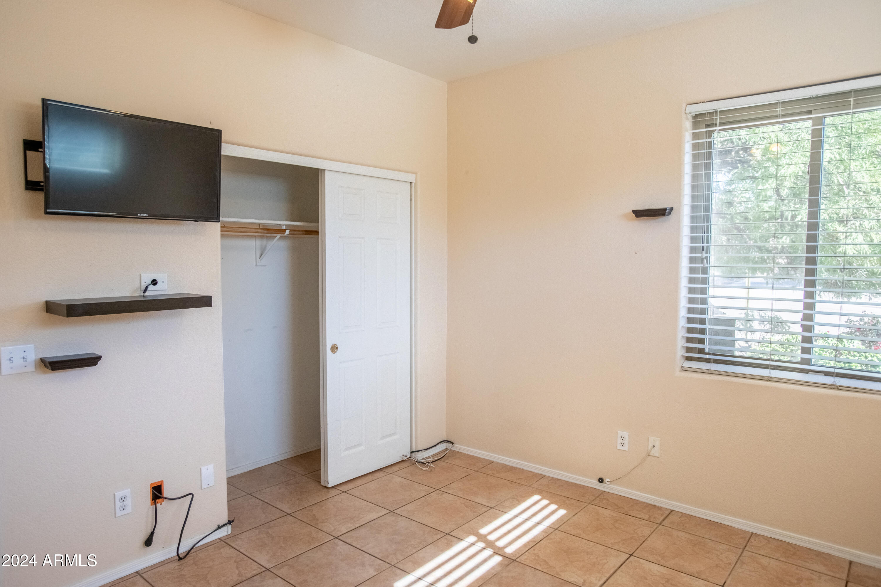 2625 North Recker Road, Unit 9 Mesa, AZ 85215 - Photo 16 of 20 2625 N Recker Rd Mesa-12