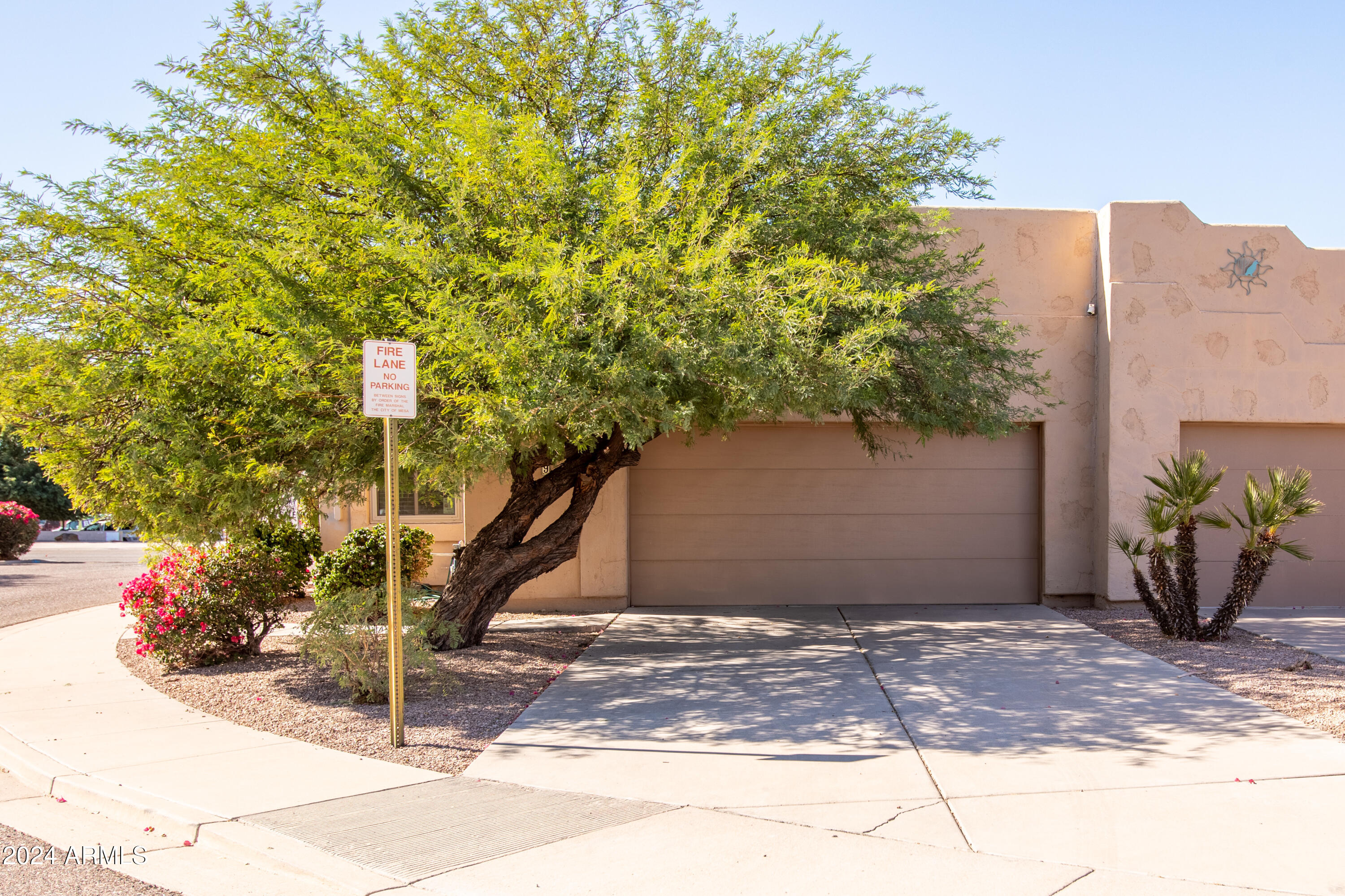 2625 North Recker Road, Unit 9 Mesa, AZ 85215 - Photo 2 of 20 2625 N Recker Rd Mesa