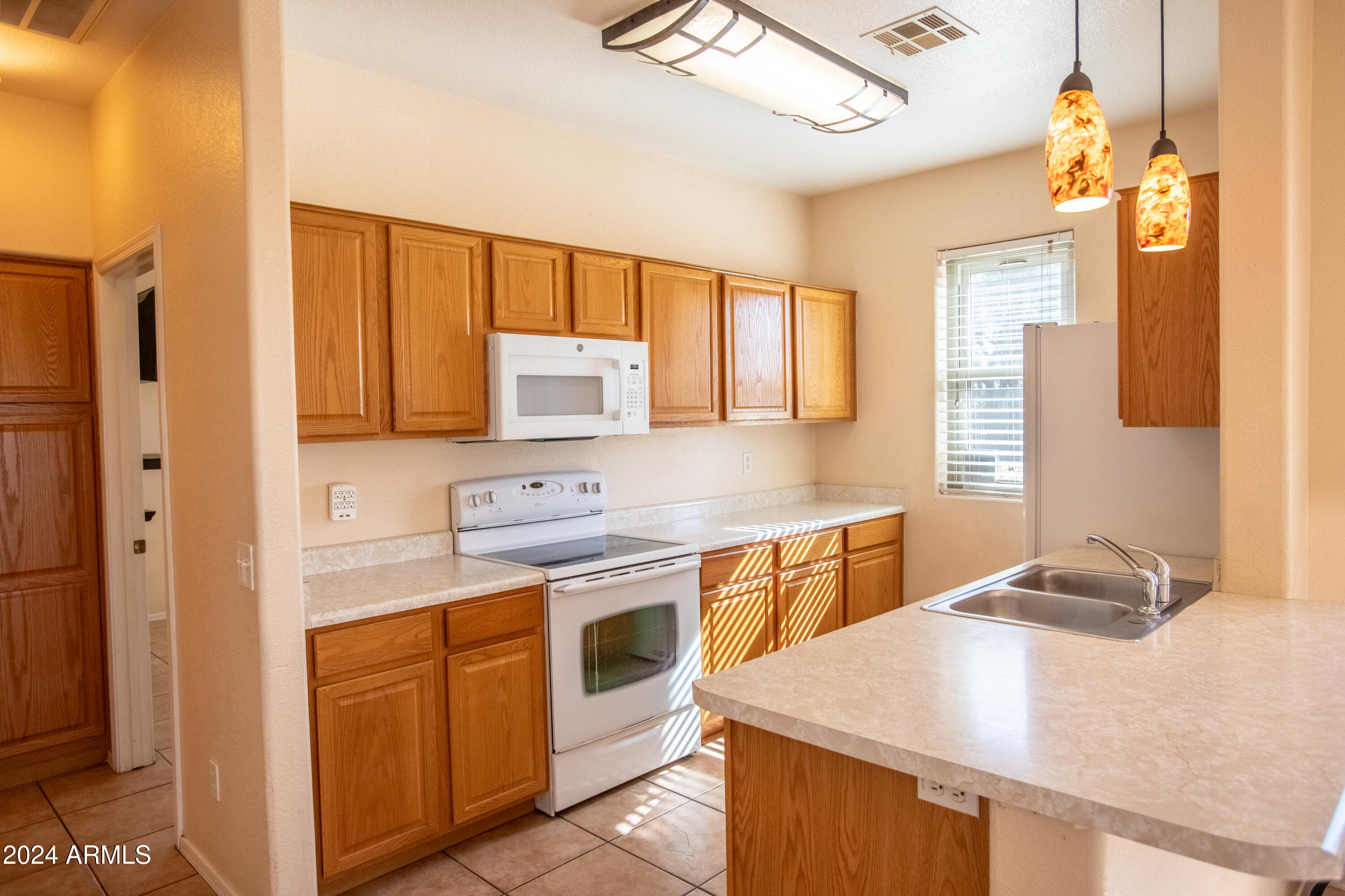 2625 North Recker Road, Unit 9 Mesa, AZ 85215 - Photo 7 of 20 2625 N Recker Rd Mesa-9