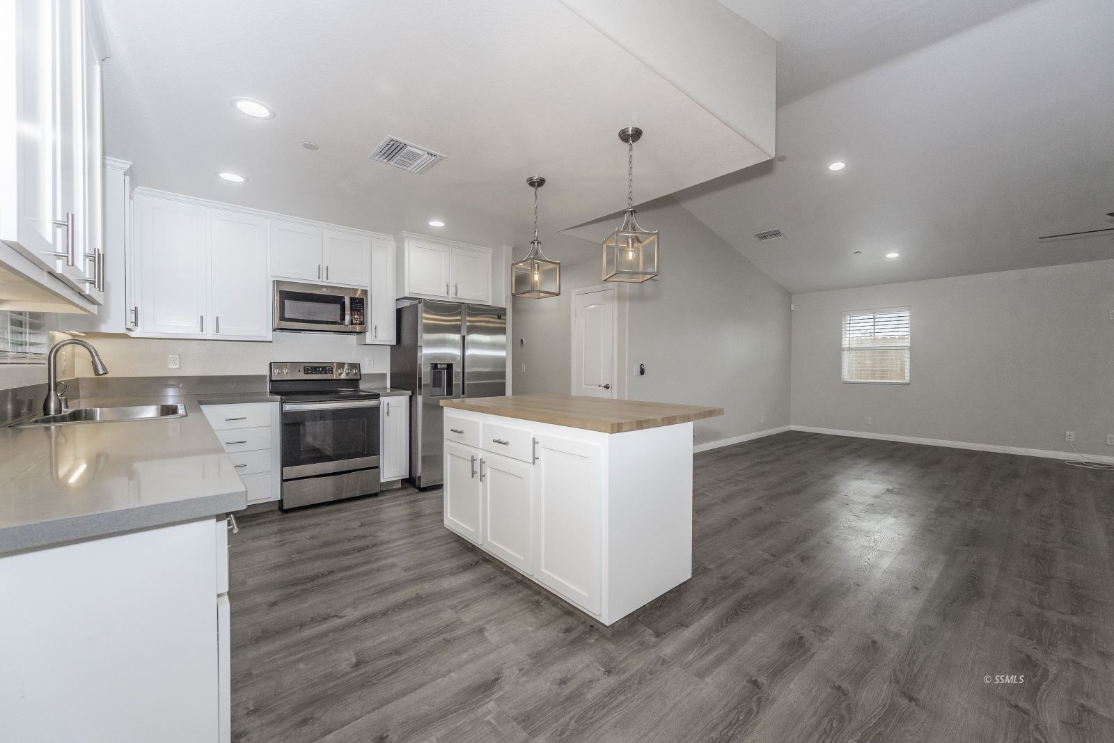914 Mayo Street Ridgecrest, CA 93555 - Photo 15 of 48