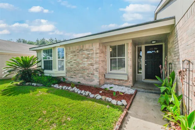 $2,200 | 21330 Park Run Drive, Katy, TX 77450