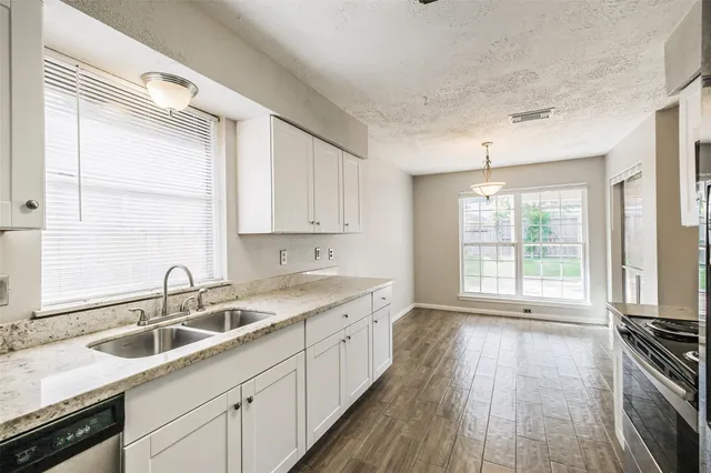 $2,200 | 21330 Park Run Drive, Katy, TX 77450