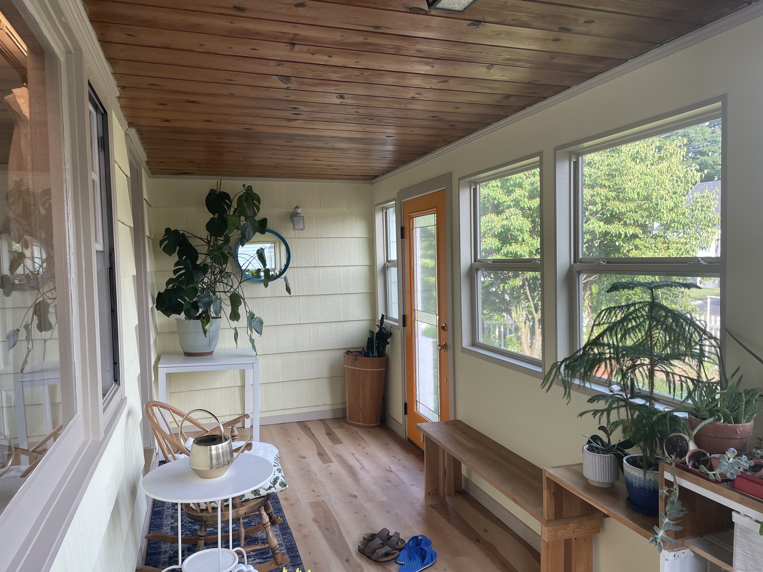 41 Baxter Drive Norwalk, CT 06854 - Photo 2 of 18 a living room filled with furniture