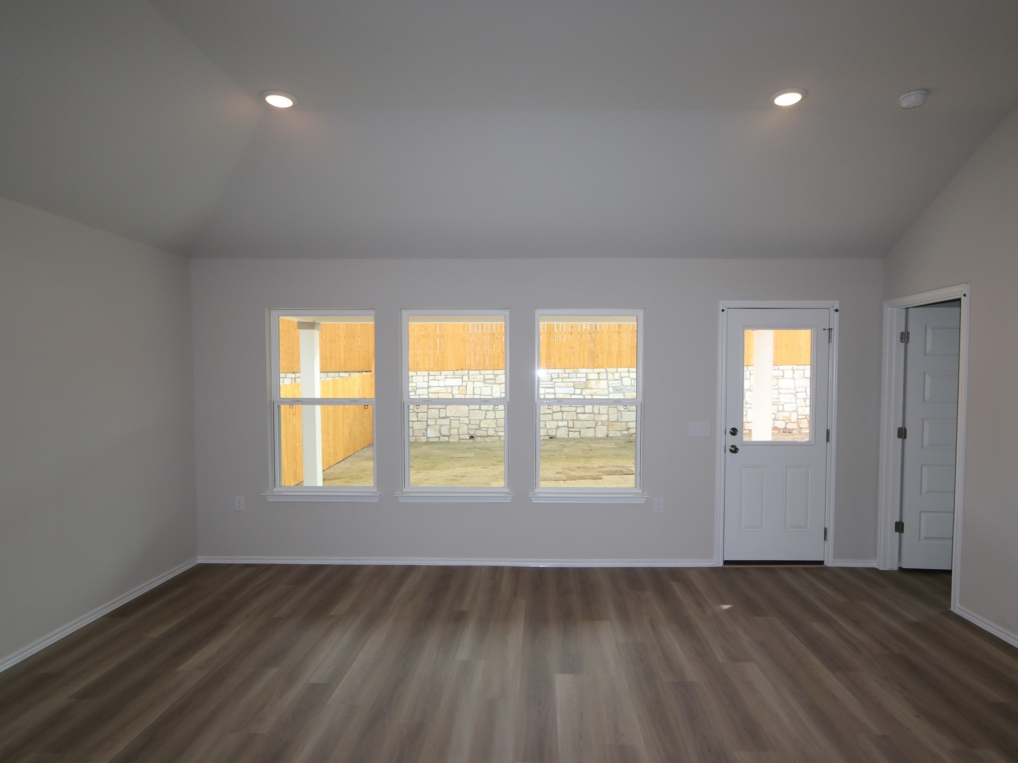 9217 Furman Drive Austin, TX 78747 - Photo 6 of 16