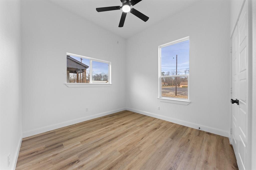 1259 Bonham Street Paris, TX 75460 - Photo 13 of 17