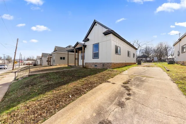 $195,000 | 1259 Bonham Street, Paris, TX 75460