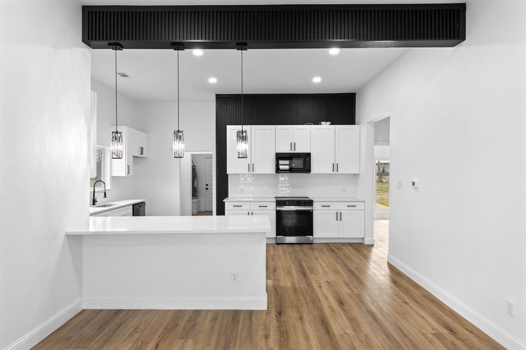 1259 Bonham Street Paris, TX 75460 - Photo 6 of 17