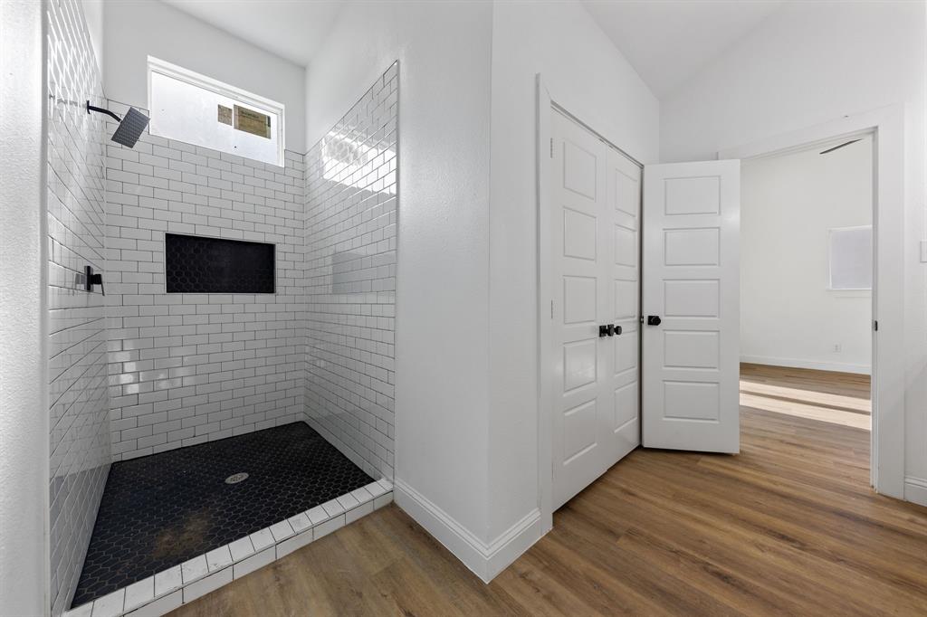 1259 Bonham Street Paris, TX 75460 - Photo 9 of 17