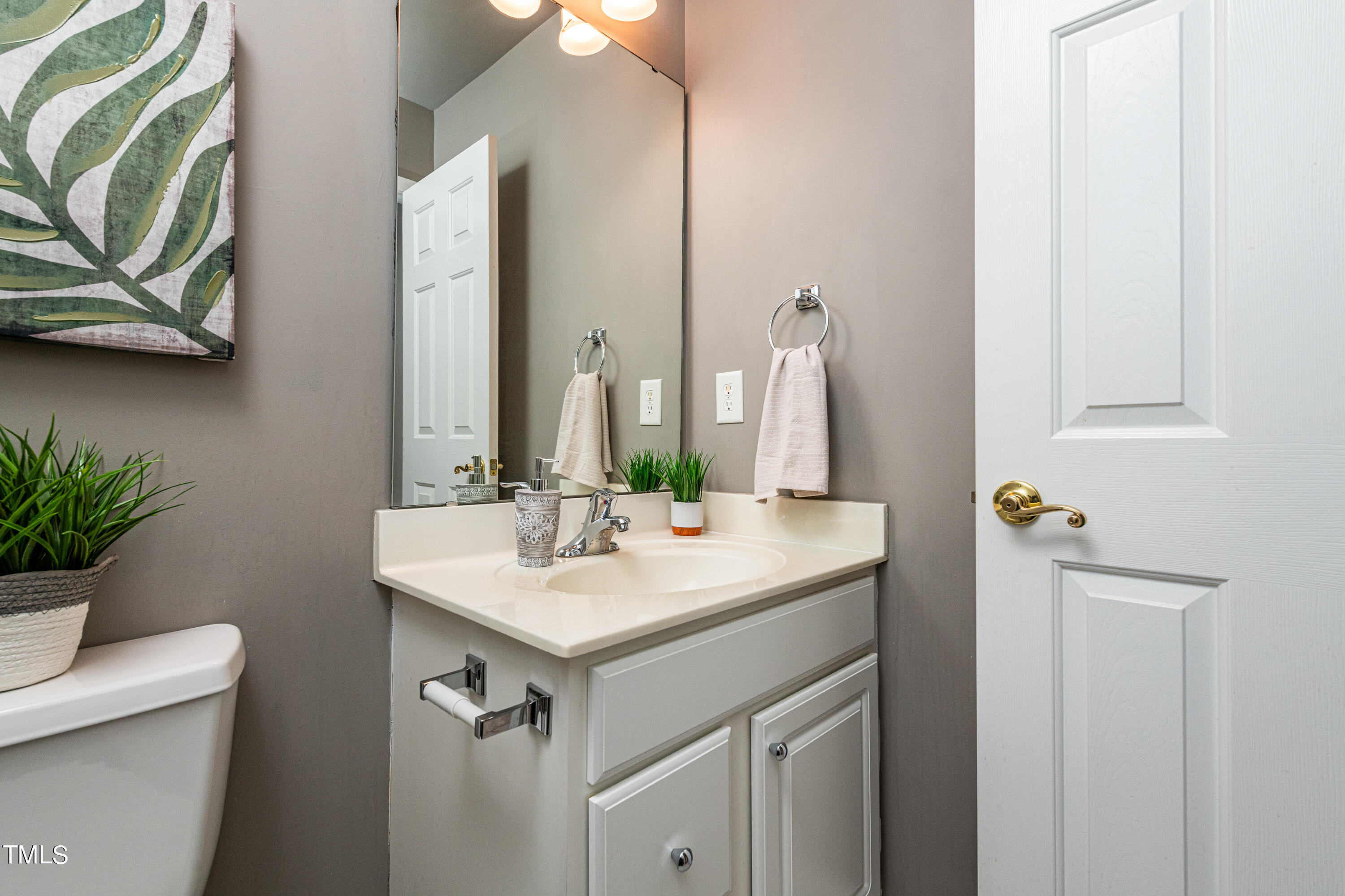 5321 Echo Ridge Road Raleigh, NC 27612 - Photo 13 of 39 Half Bath