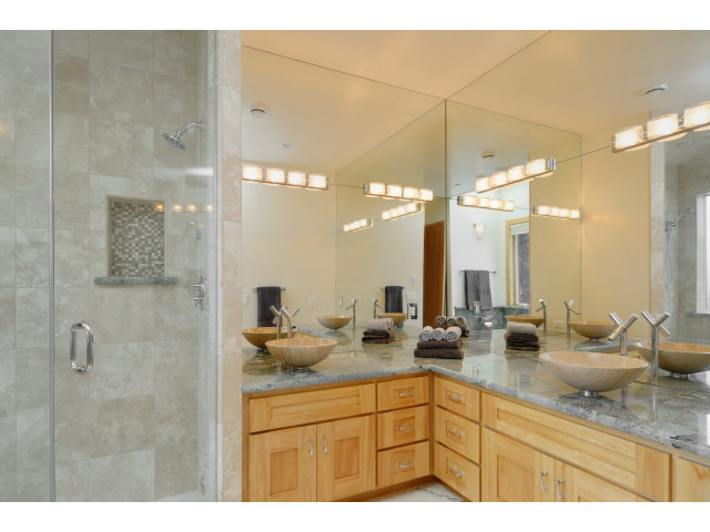 15401 Bohlman Road Saratoga, CA 95070 - Photo 11 of 25 Gallery Image 11
