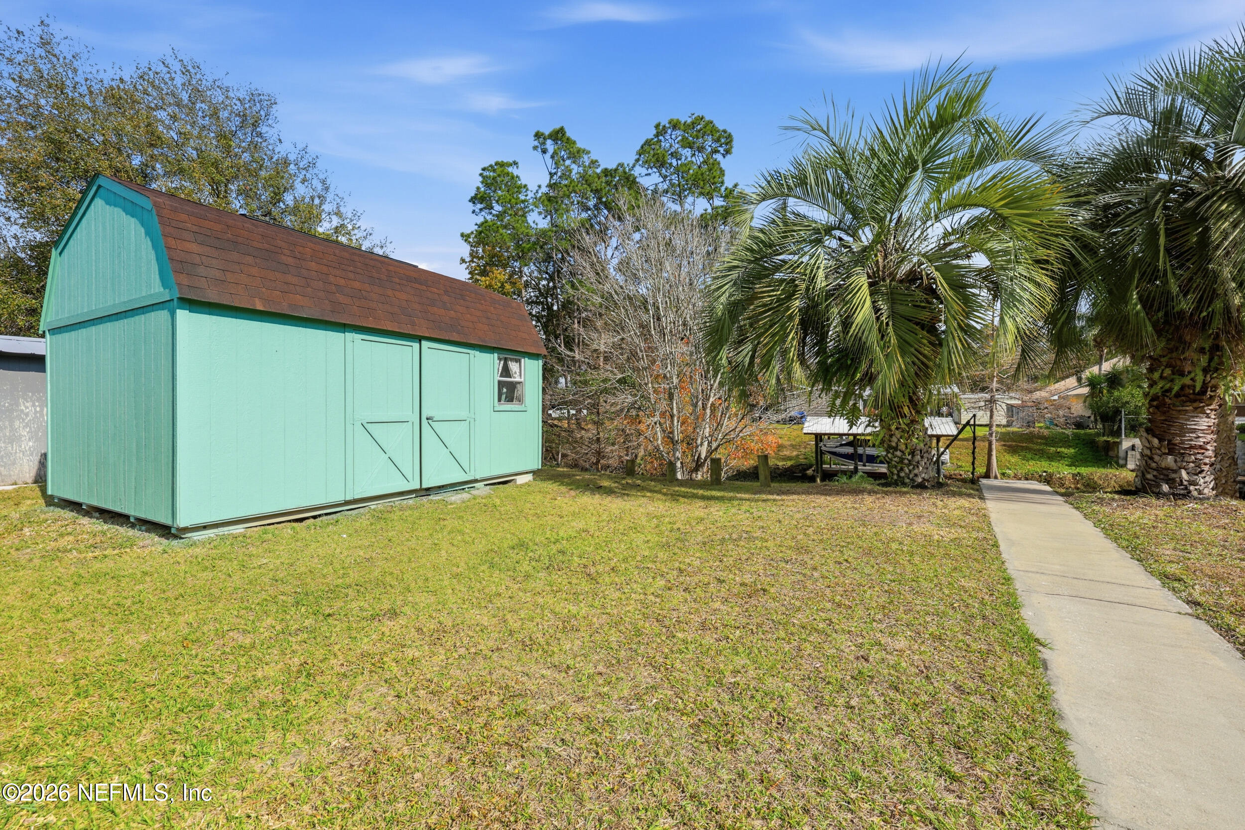 116 Waterside Avenue Satsuma, FL 32189 - Photo 39 of 53 a view of a backyard