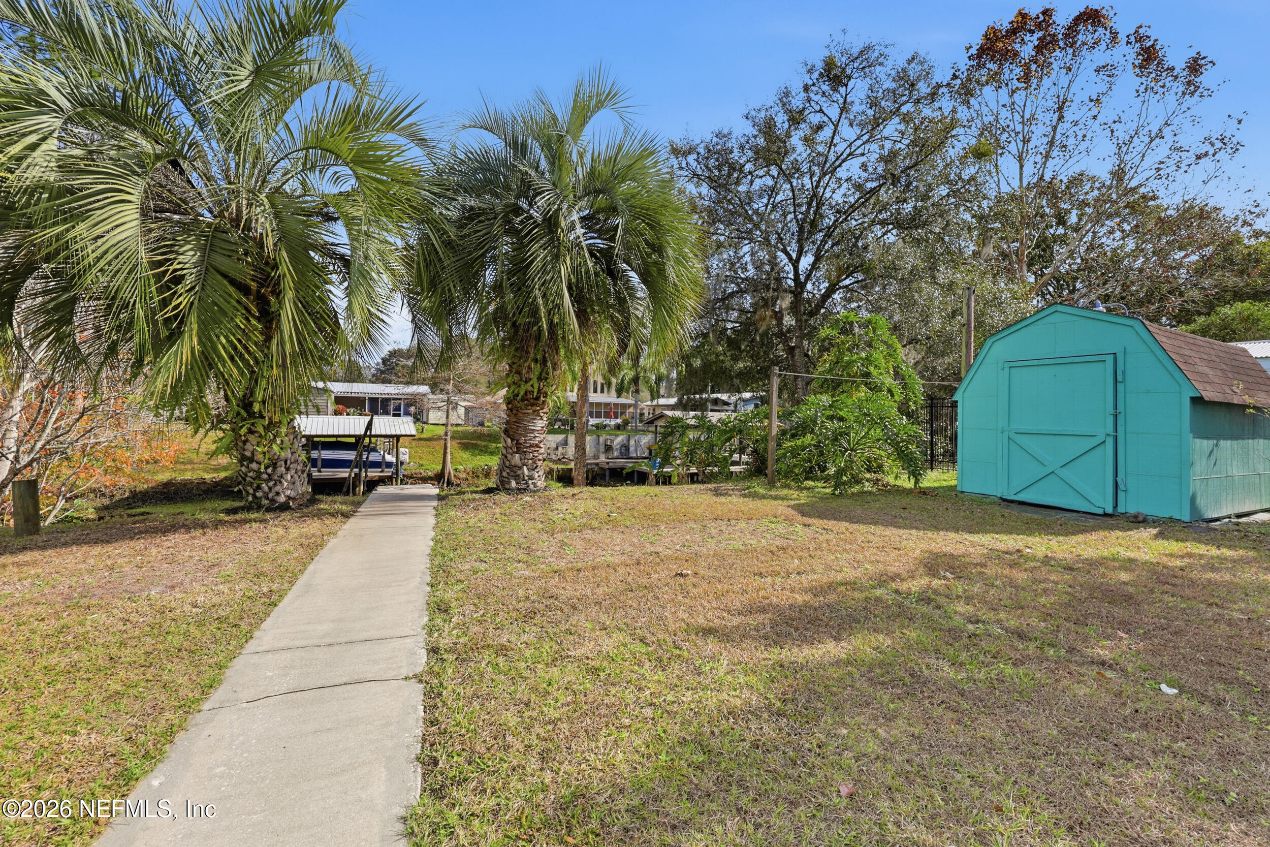 116 Waterside Avenue Satsuma, FL 32189 - Photo 40 of 53 a view of a backyard