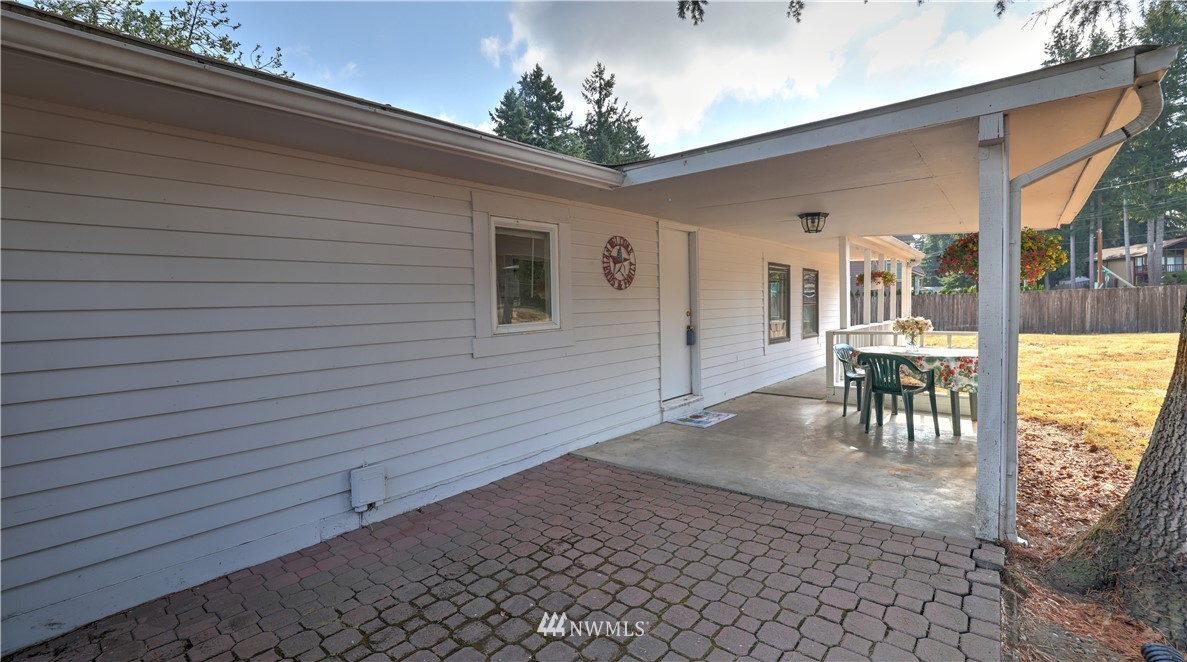 15630 Southeast 144th Street Renton, WA 98059 - Photo 3 of 24