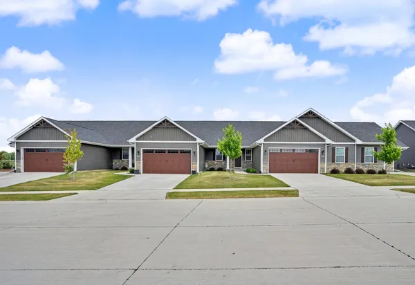 $350,000 | 7063 Genesis Way, Bettendorf, IA 52722