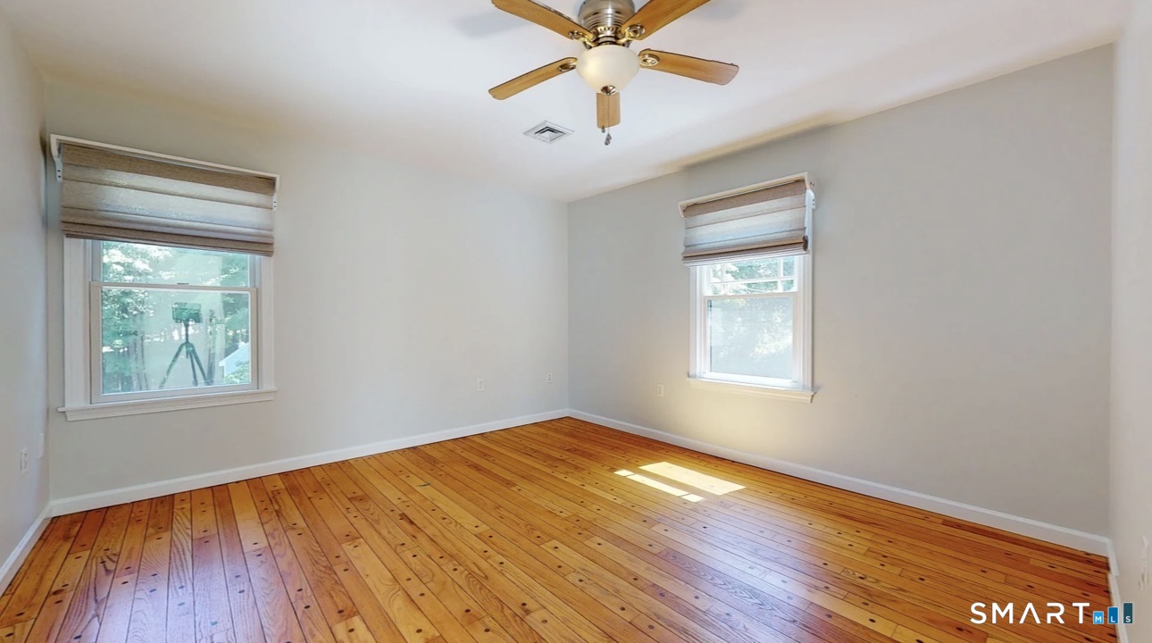 285 Wooding Hill Road Bethany, CT 06524 - Photo 19 of 33