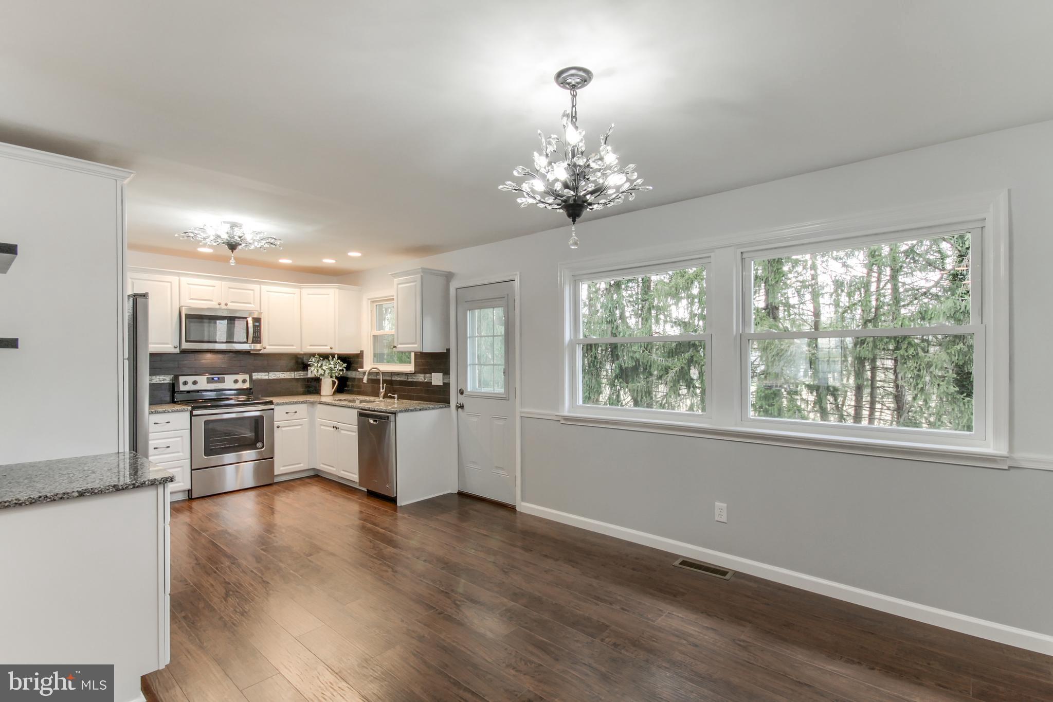 609 Boundbrook Road Harrisburg, PA 17109 - Photo 15 of 42 Dining Area Open to kitchen