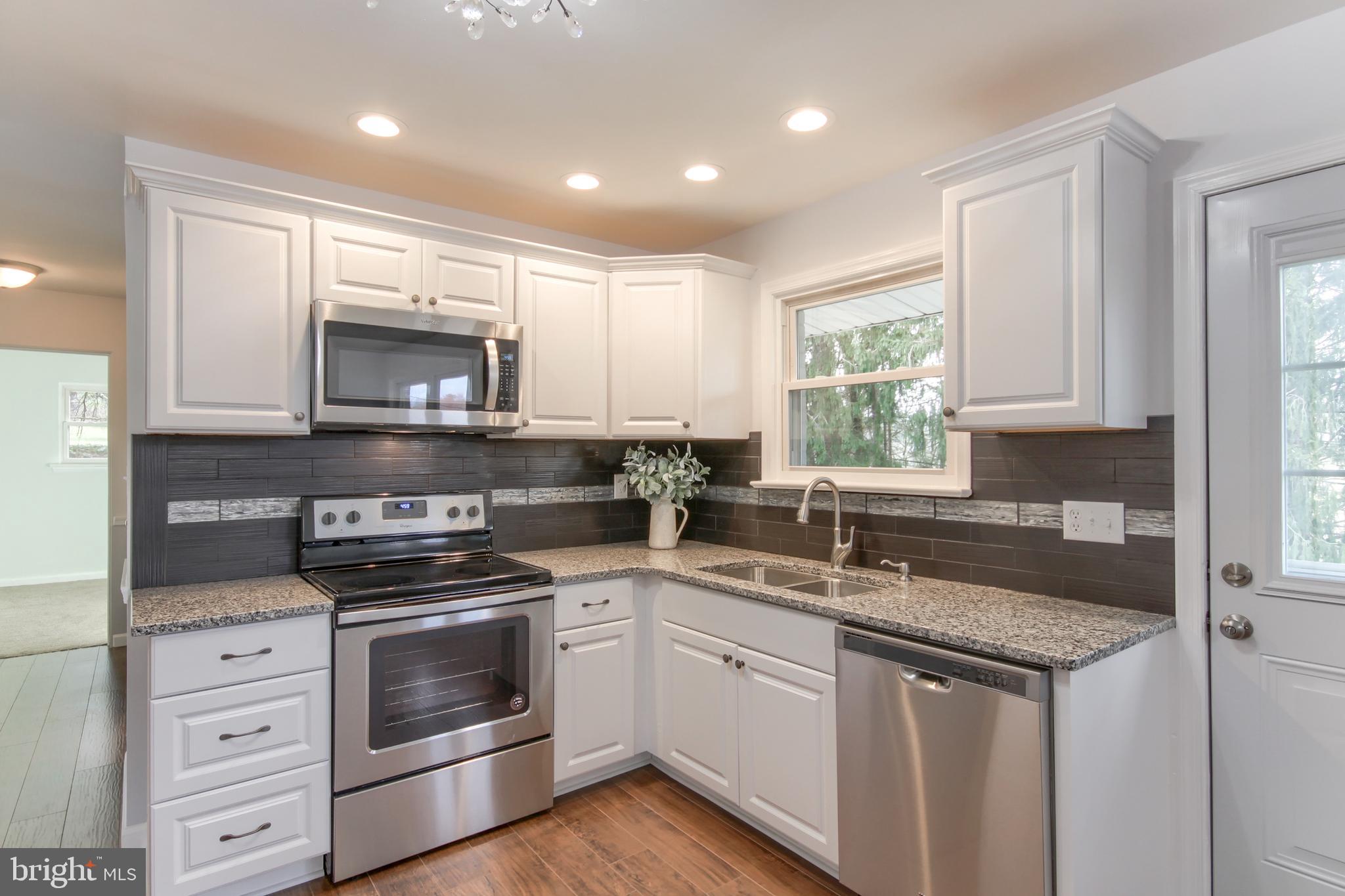 609 Boundbrook Road Harrisburg, PA 17109 - Photo 19 of 42 Kitchen