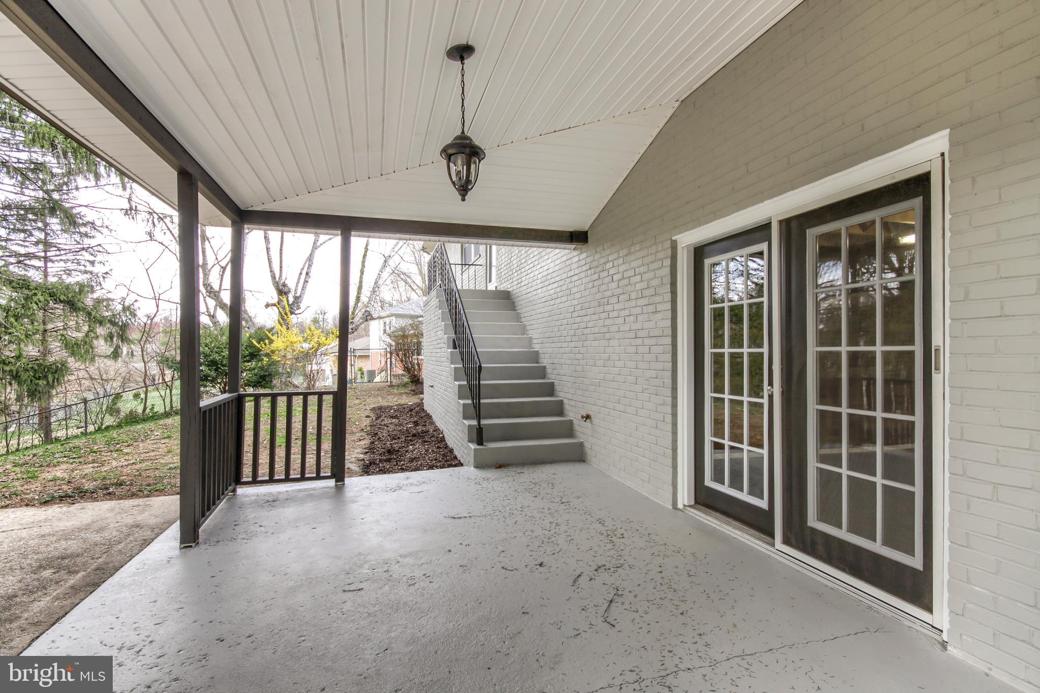 609 Boundbrook Road Harrisburg, PA 17109 - Photo 5 of 42 Covered Patio