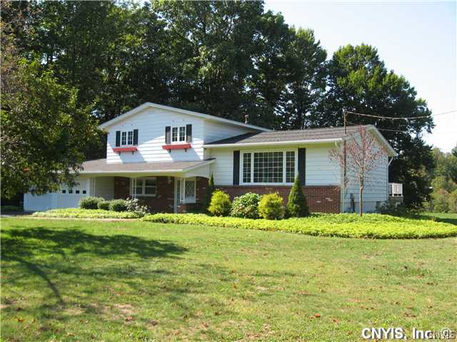 412 East River Road Oswego, NY 13126 - Photo 1 of 1 Exterior Front