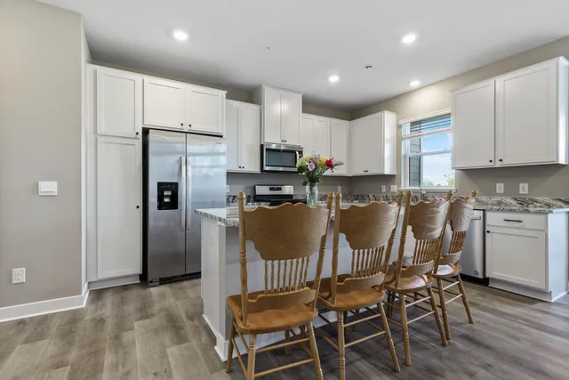 $389,900 | 16386 Jaffna Place, Lakeville, MN 55044