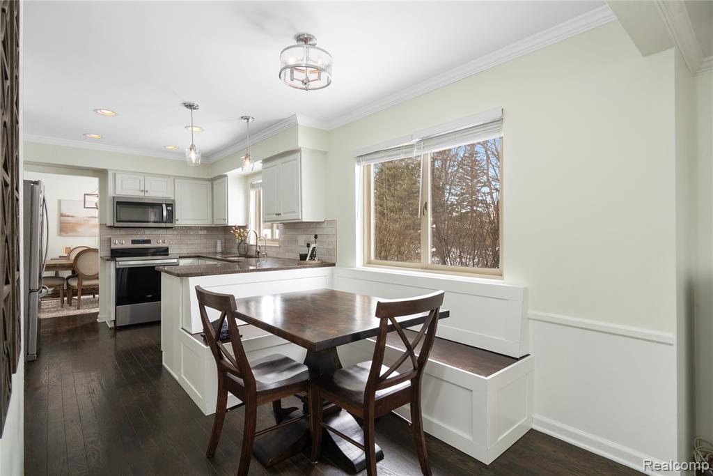 1659 Dennett Lane Rochester Hills, MI 48307 - Photo 12 of 49