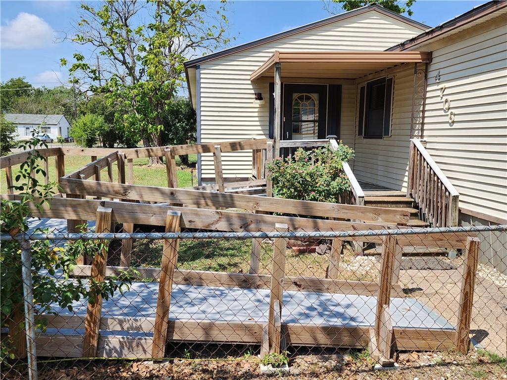 4706 Iowa Street Waco, TX 76705 - Photo 6 of 21 a view of a balcony with chairs