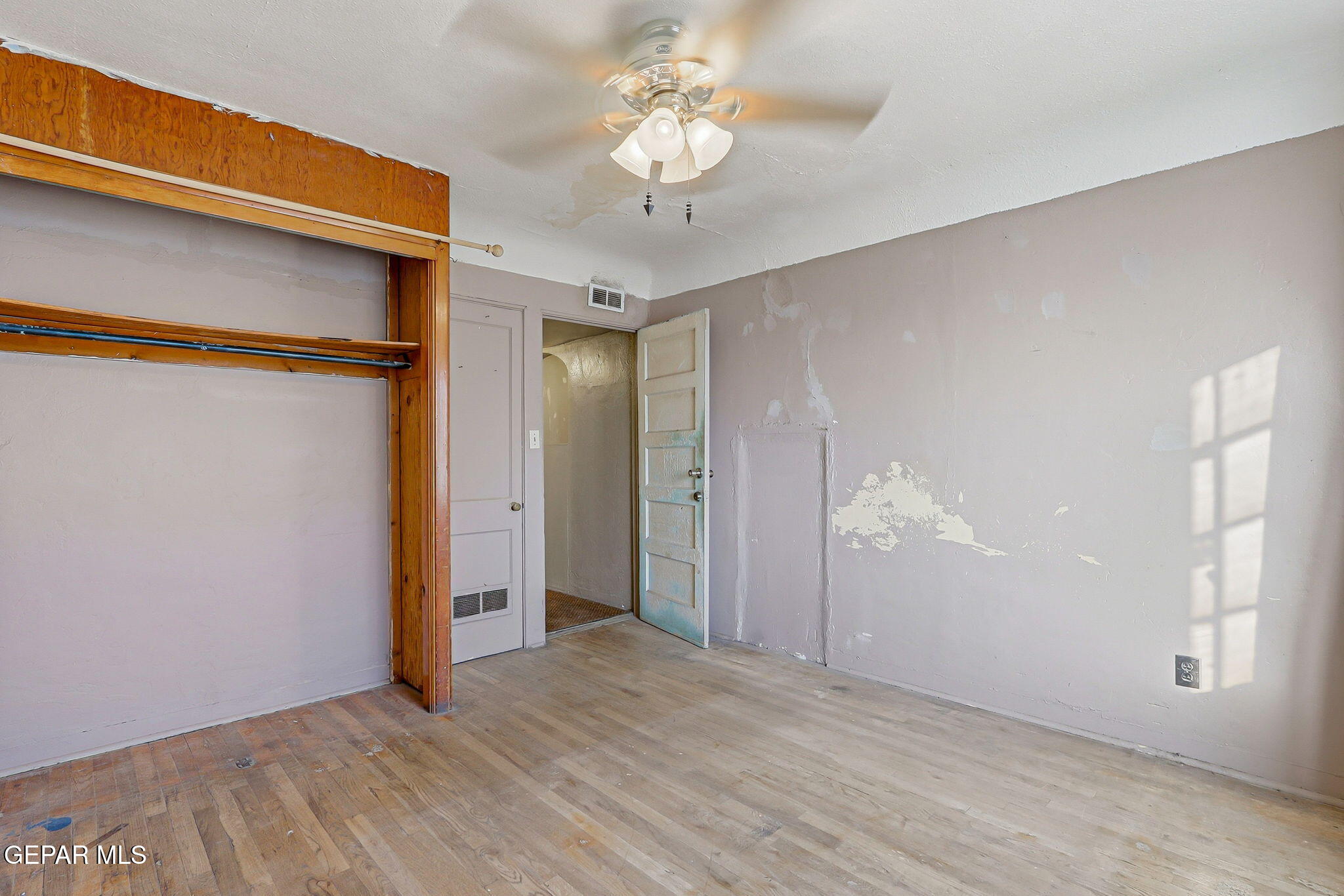116 Tamarisk Street Anthony, TX 79821 - Photo 12 of 36 a view of a room with an empty space