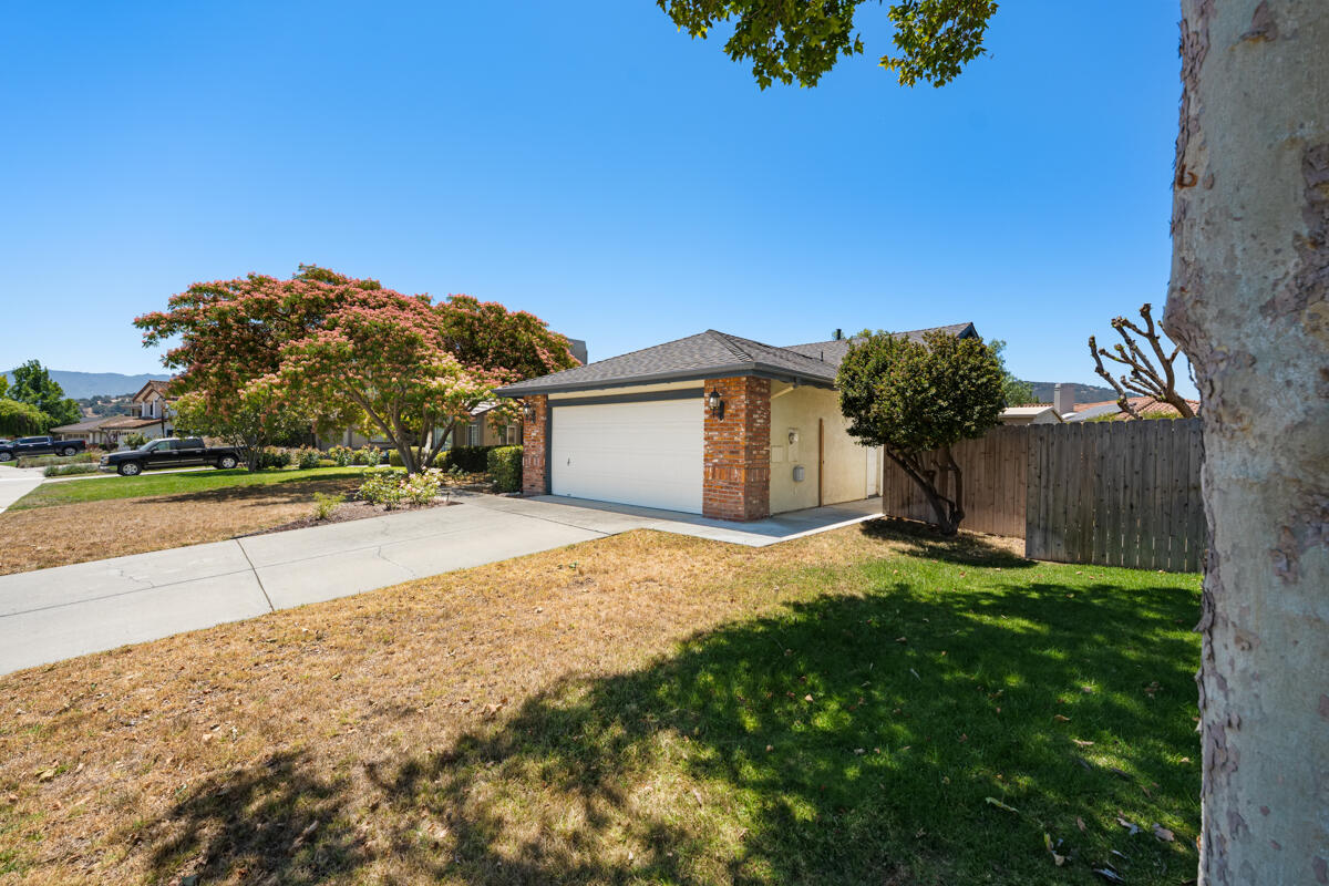 203 Vester Sted Solvang, CA 93463 - Photo 38 of 66 _ROY5981