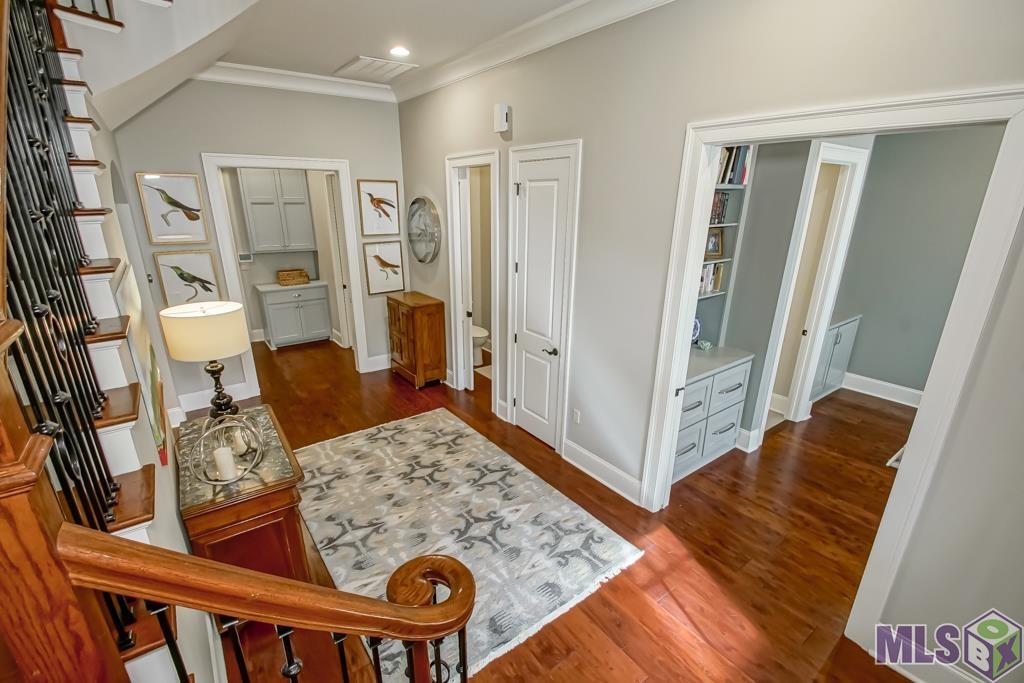 Gallery Image 6