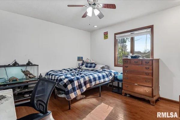 $330,000 | 6487 Rentshler Road, Rochester, IL 62563