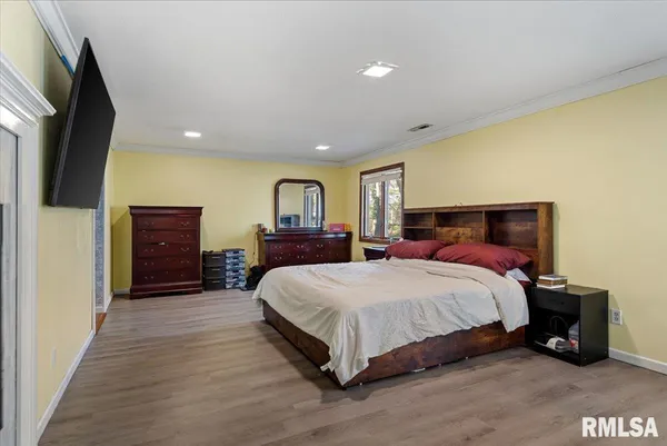 $330,000 | 6487 Rentshler Road, Rochester, IL 62563