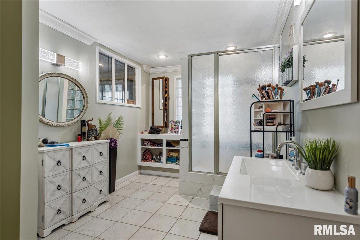 6487 Rentshler Road Rochester, IL 62563 - Photo 30 of 47