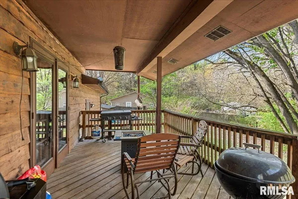 $330,000 | 6487 Rentshler Road, Rochester, IL 62563