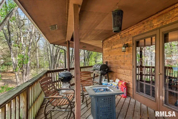 $330,000 | 6487 Rentshler Road, Rochester, IL 62563