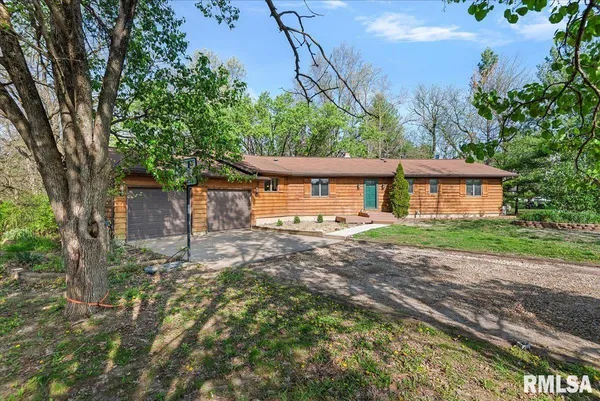 $330,000 | 6487 Rentshler Road, Rochester, IL 62563